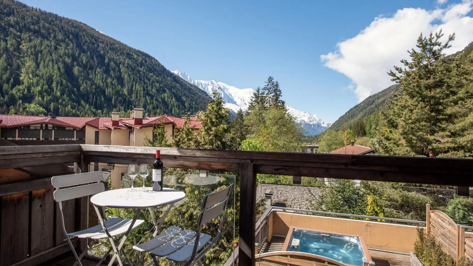 Les Melees Apartments - Alpes Travel - Argentiere Chamonix France