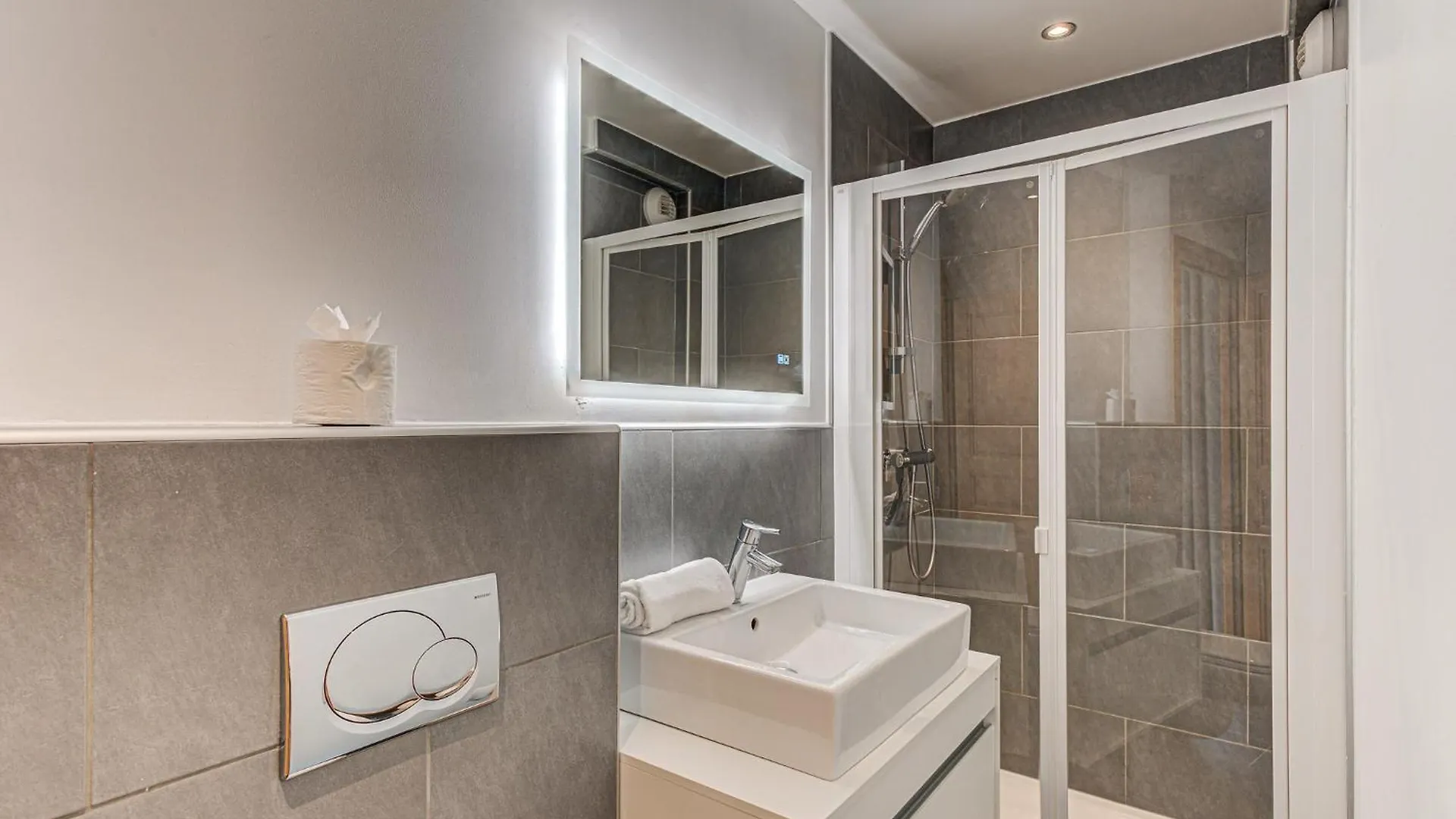 Les Melees Apartments - Alpes Travel - Argentiere Chamonix 0*,  France